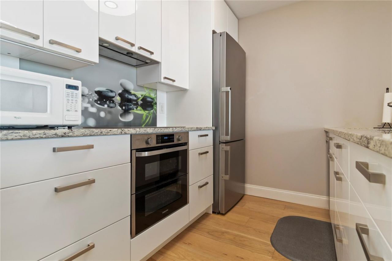 750 N Tamiami Trail, Unit 1005, Sarasota, FL 34236 Photo