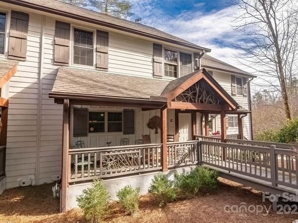 620 Sapphire Valley Road, Cashiers, NC 28717