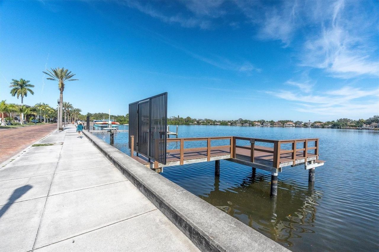 2800 Coffee Pot Boulevard Ne, Saint Petersburg, FL 33704 Photo