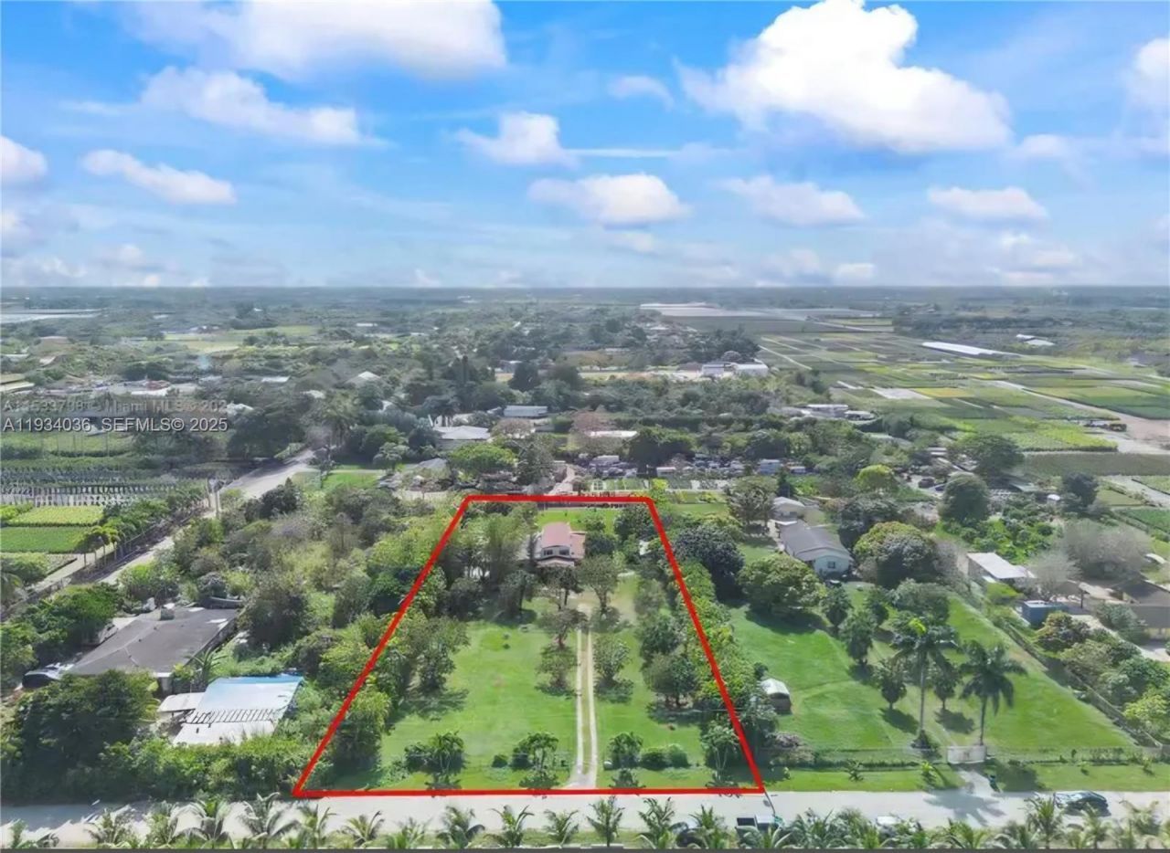 19810 SW 200th St , Miami, FL 33187 Photo