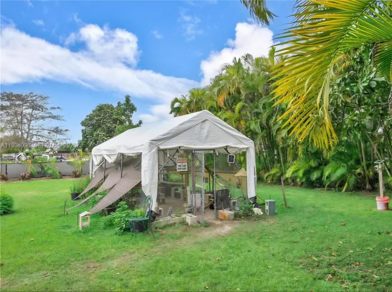 19810 SW 200th St , Miami, FL 33187 Photo