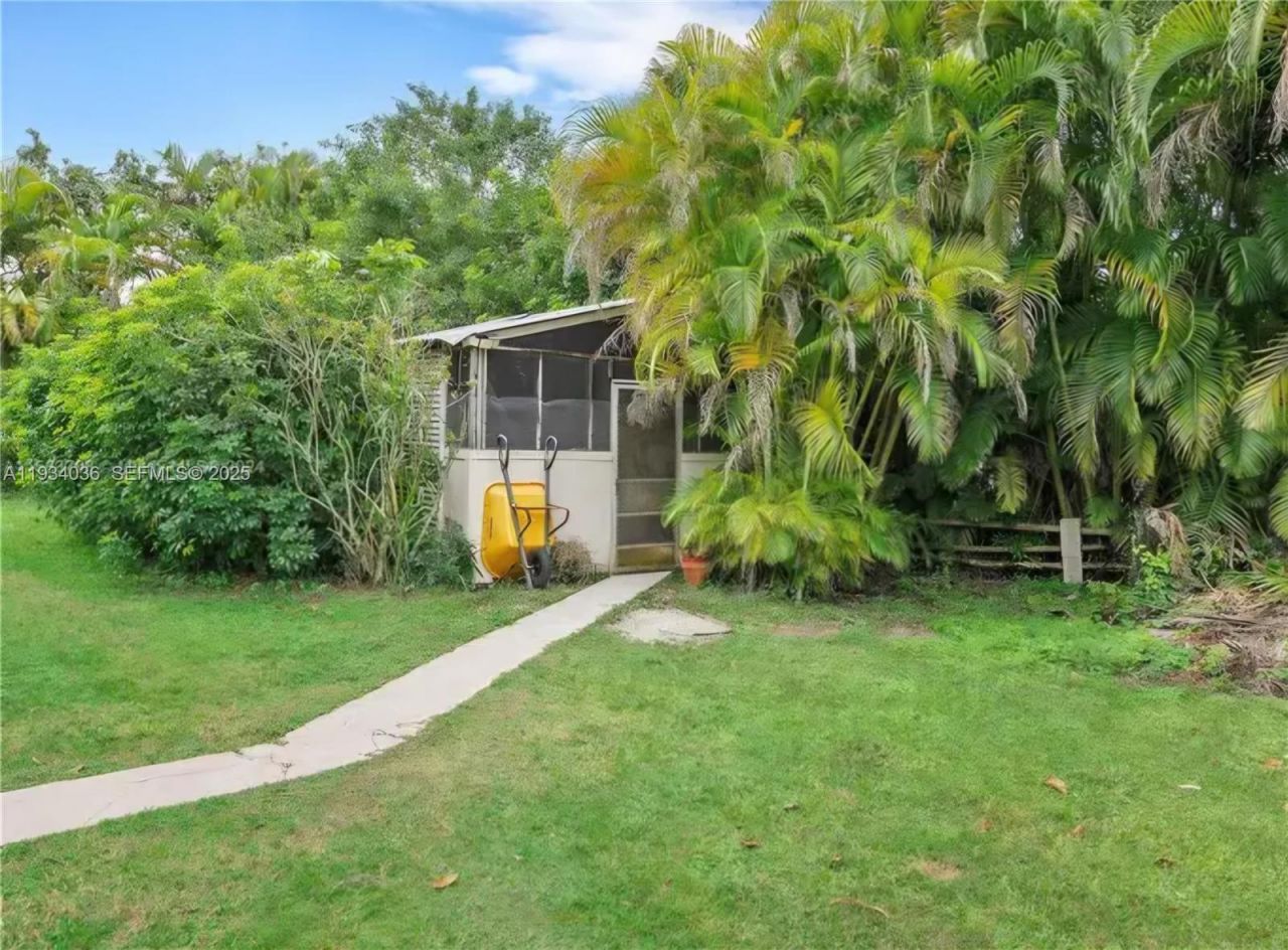 19810 SW 200th St , Miami, FL 33187 Photo