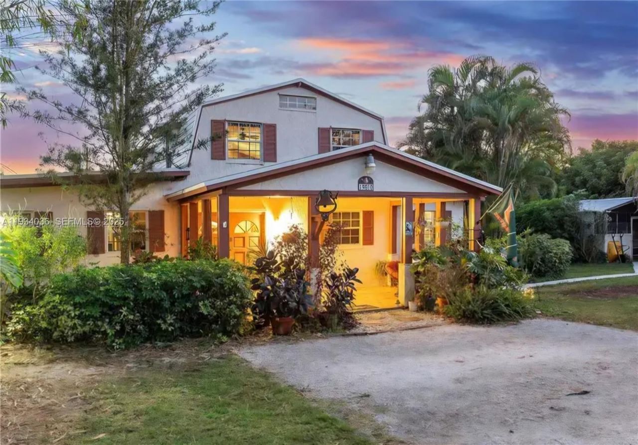 19810 SW 200th St , Miami, FL 33187 Photo