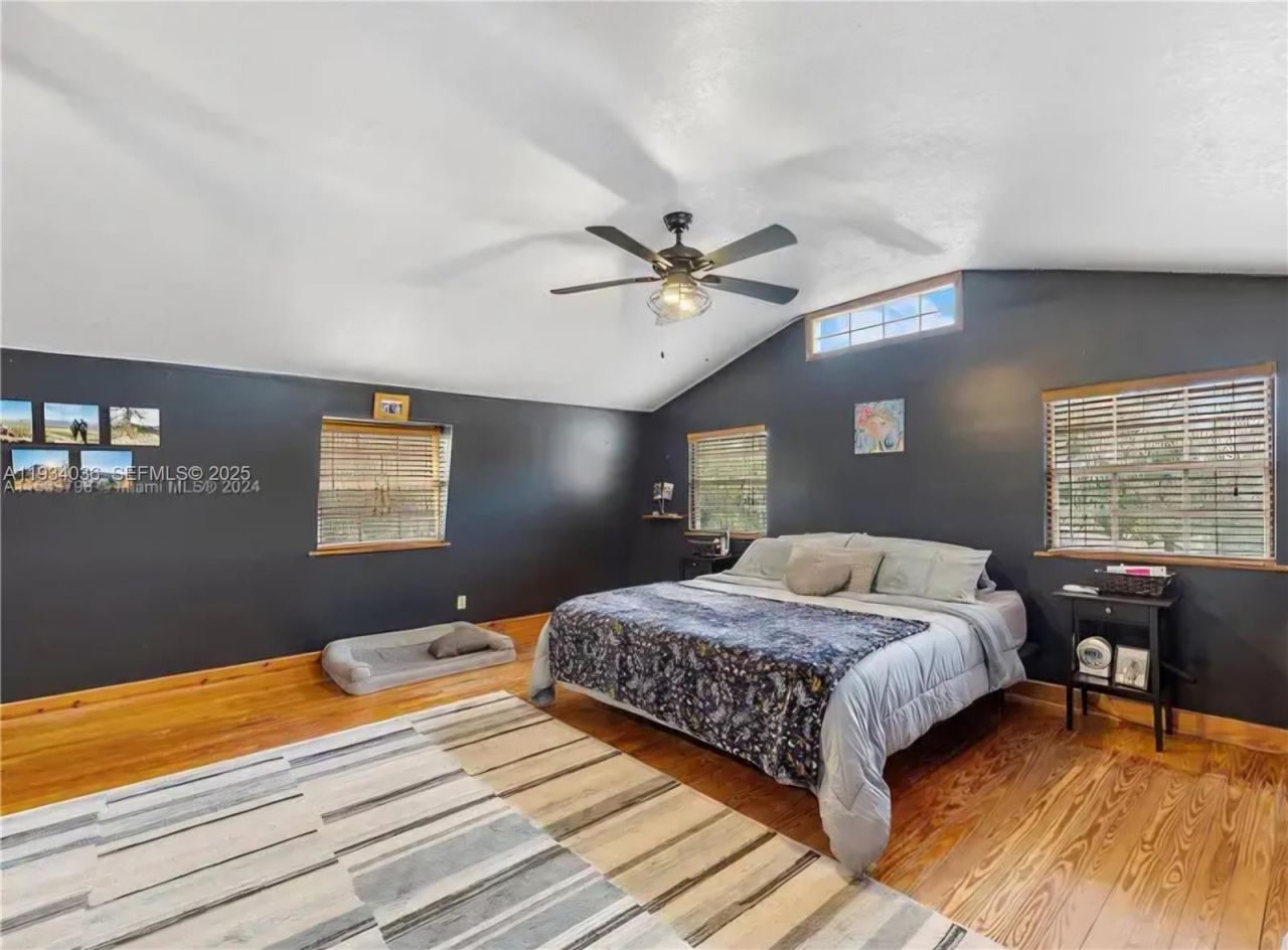 19810 SW 200th St , Miami, FL 33187 Photo