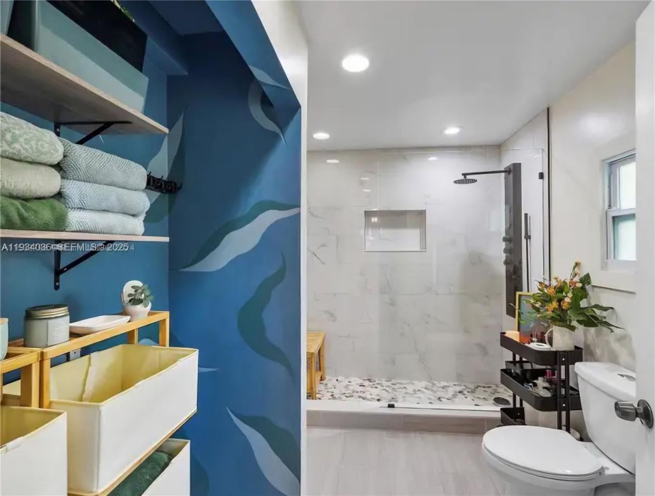 19810 SW 200th St , Miami, FL 33187 Photo