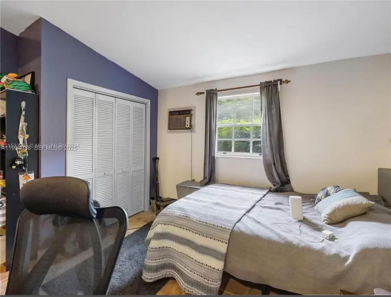 19810 SW 200th St , Miami, FL 33187 Photo