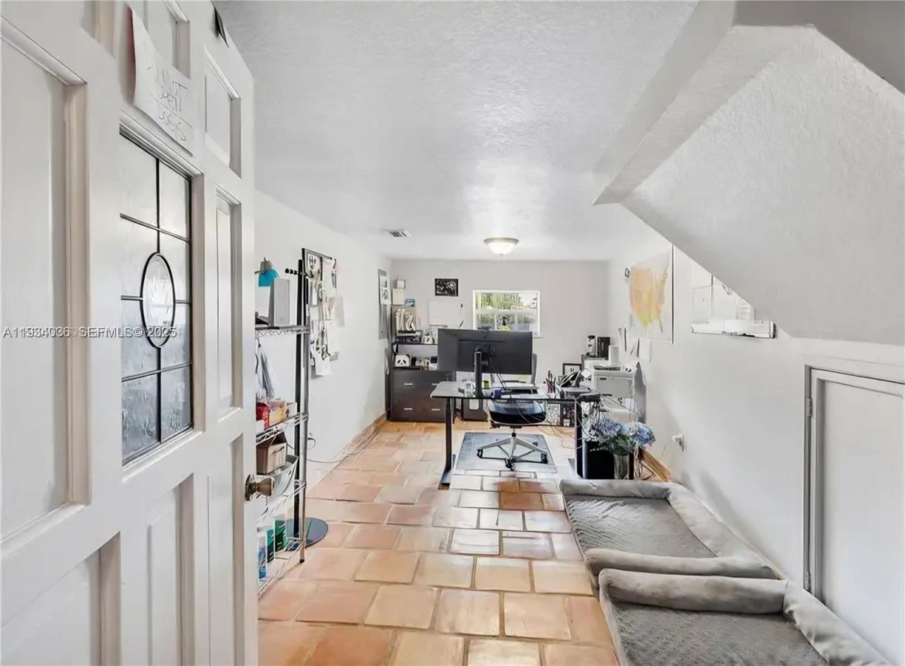 19810 SW 200th St , Miami, FL 33187 Photo