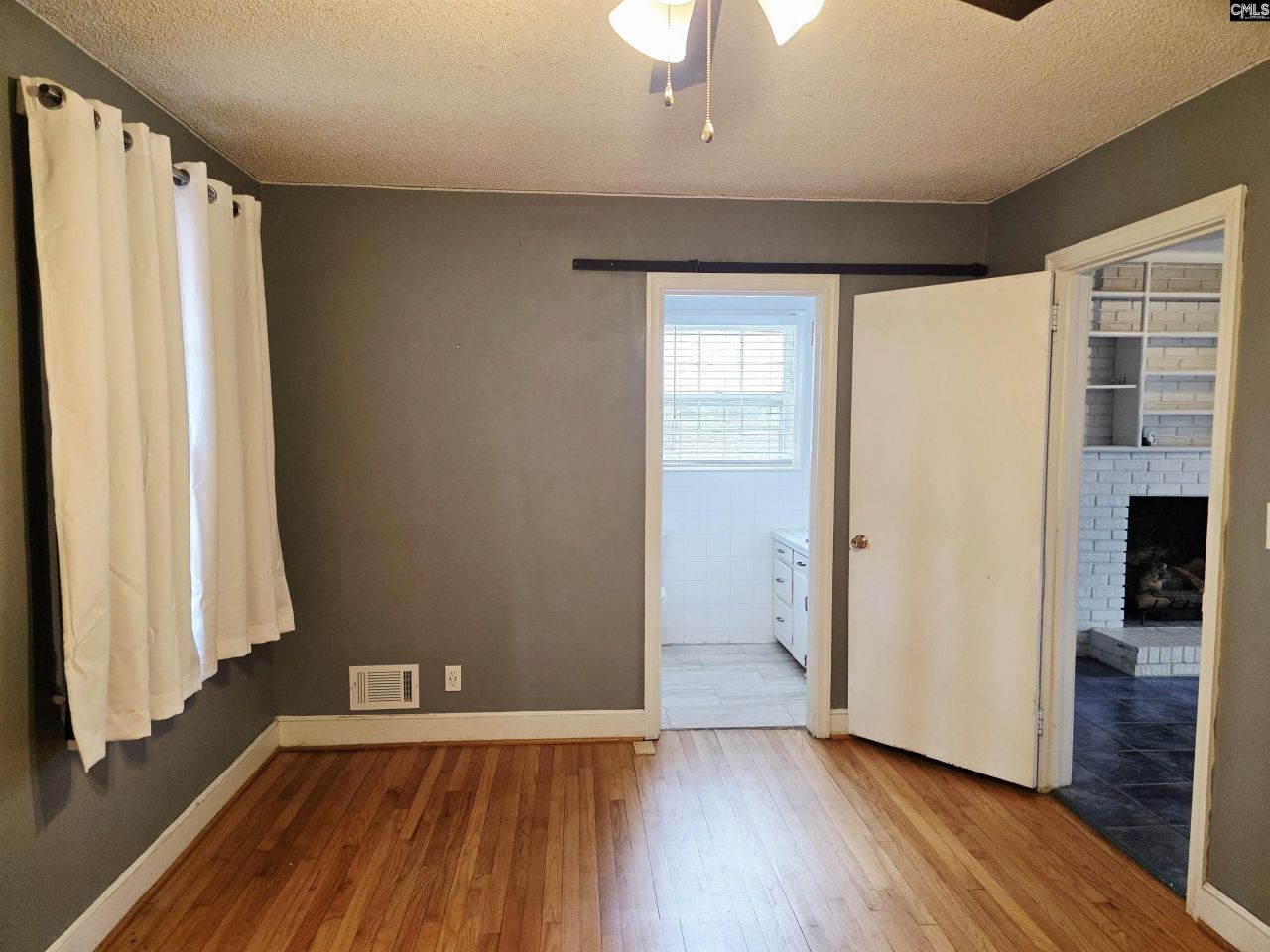 1326 Cedar Terrace Photo 11