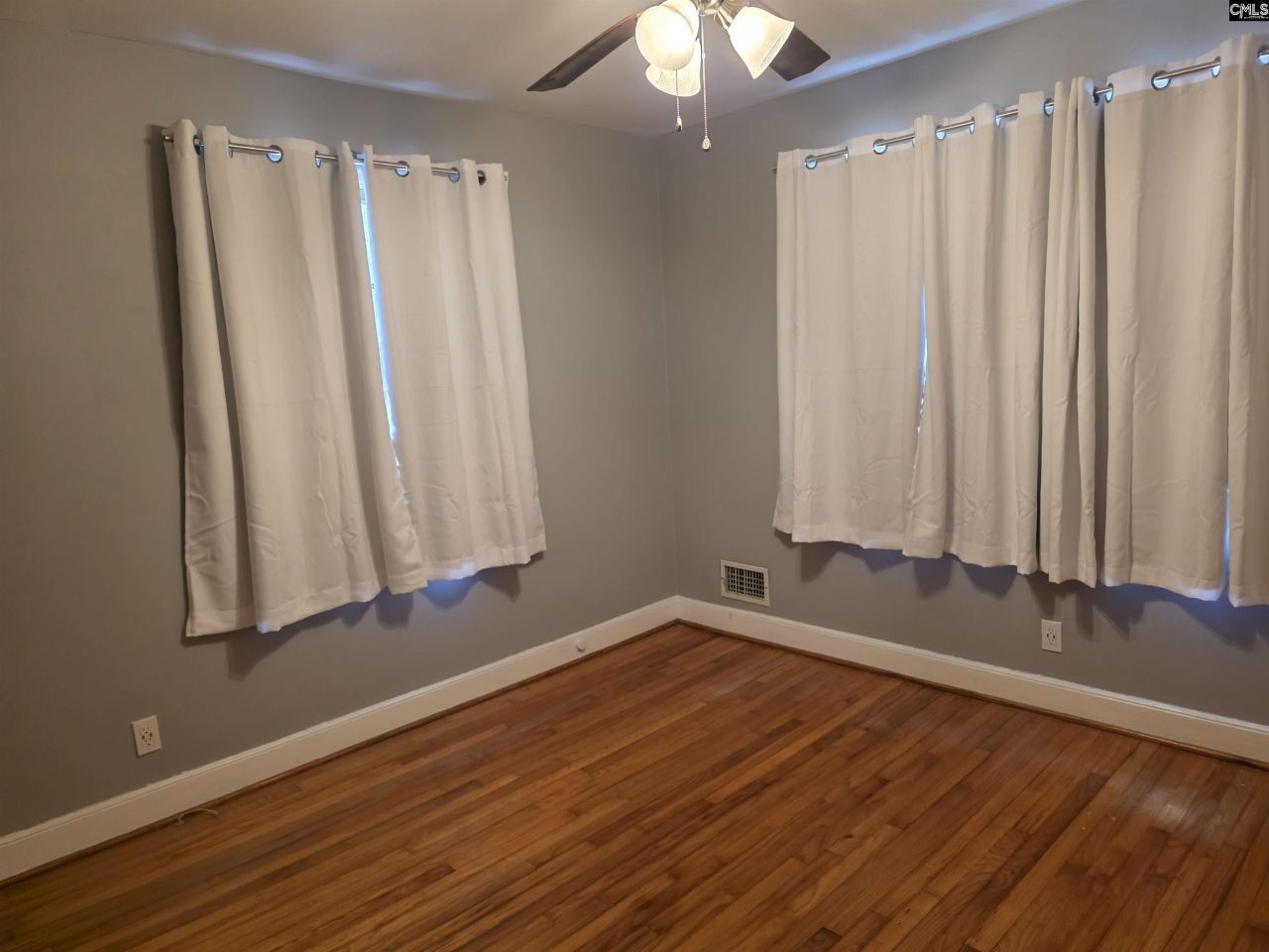 1326 Cedar Terrace Photo 13