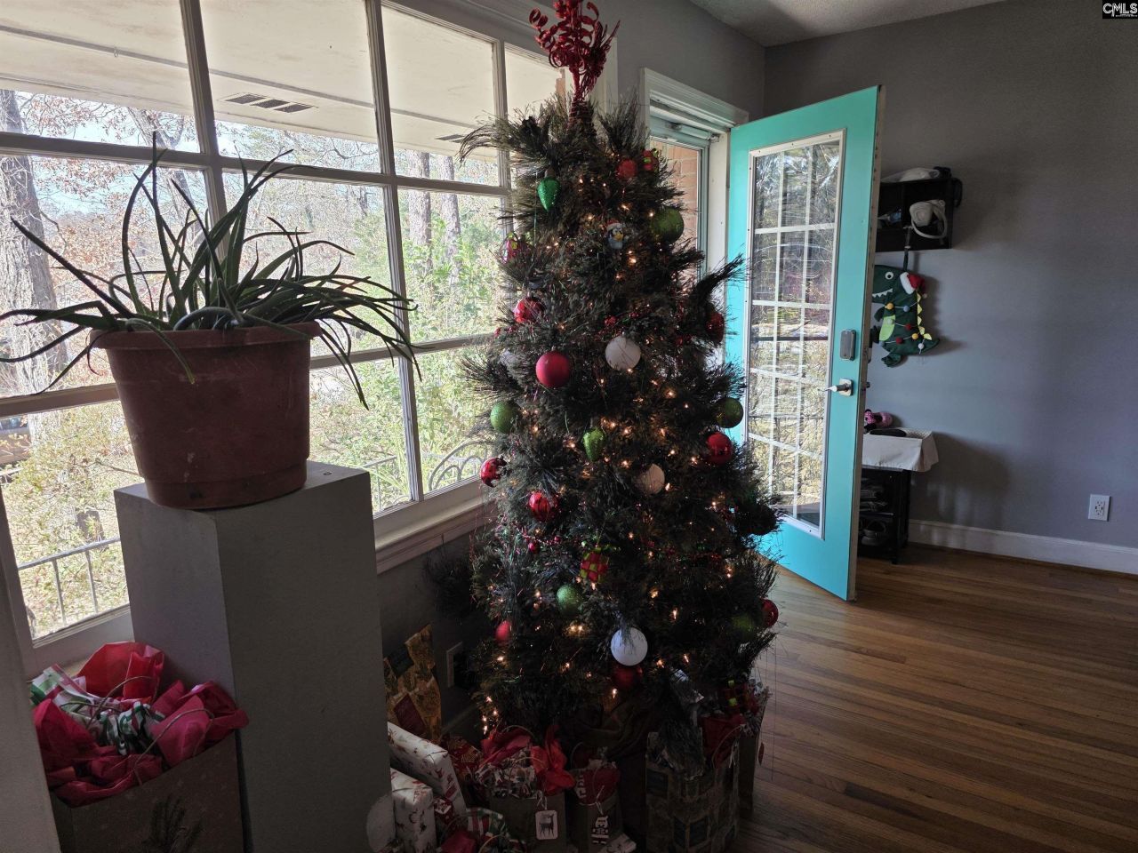 1326 Cedar Terrace Photo 23