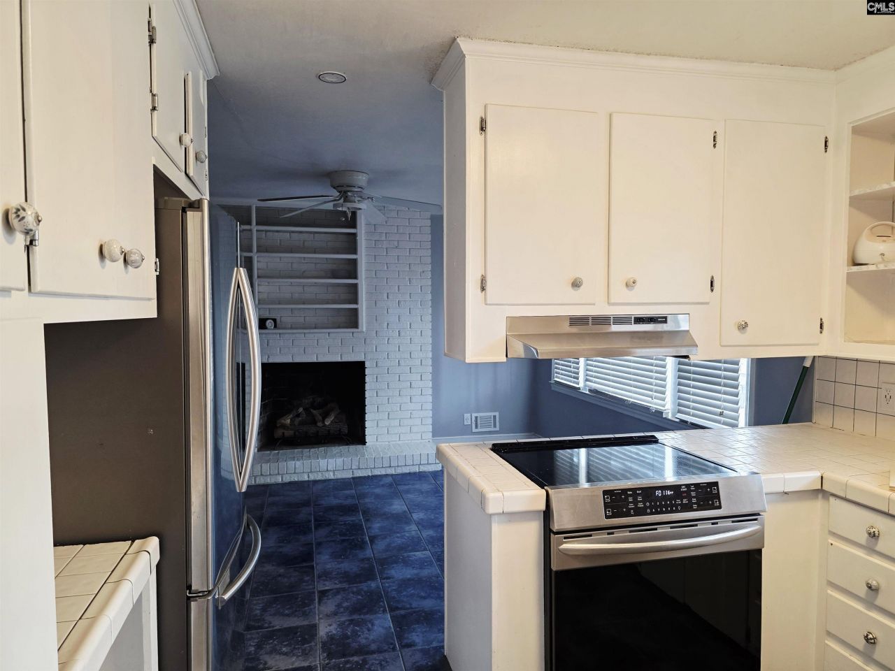 1326 Cedar Terrace Photo 5