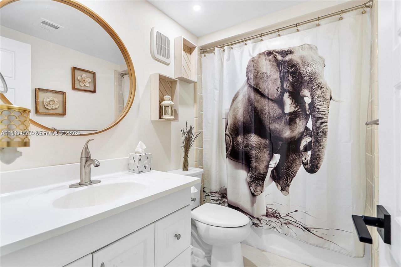 1281 W Fairway Rd, Pembroke Pines, FL 33026 Photo