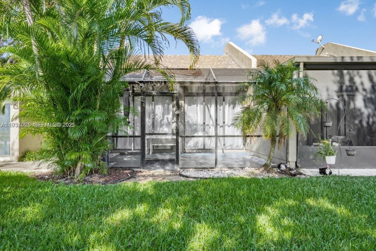 1281 W Fairway Rd, Pembroke Pines, FL 33026 Photo