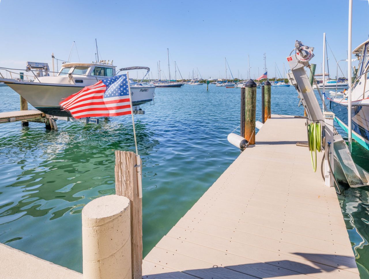 307 Sombrero Boulevard, Unit 2, Marathon, FL 33050 Photo