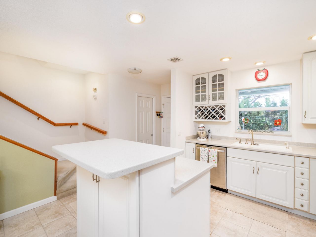 307 Sombrero Boulevard, Unit 2, Marathon, FL 33050 Photo