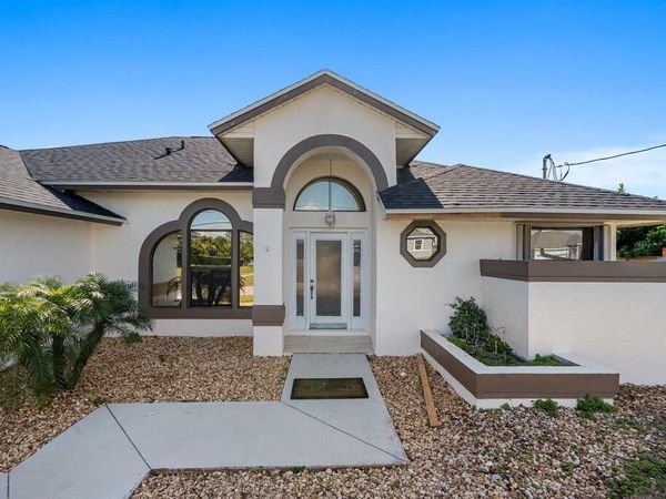 434 SW Jeanne Avenue, Port Saint Lucie, FL 34953