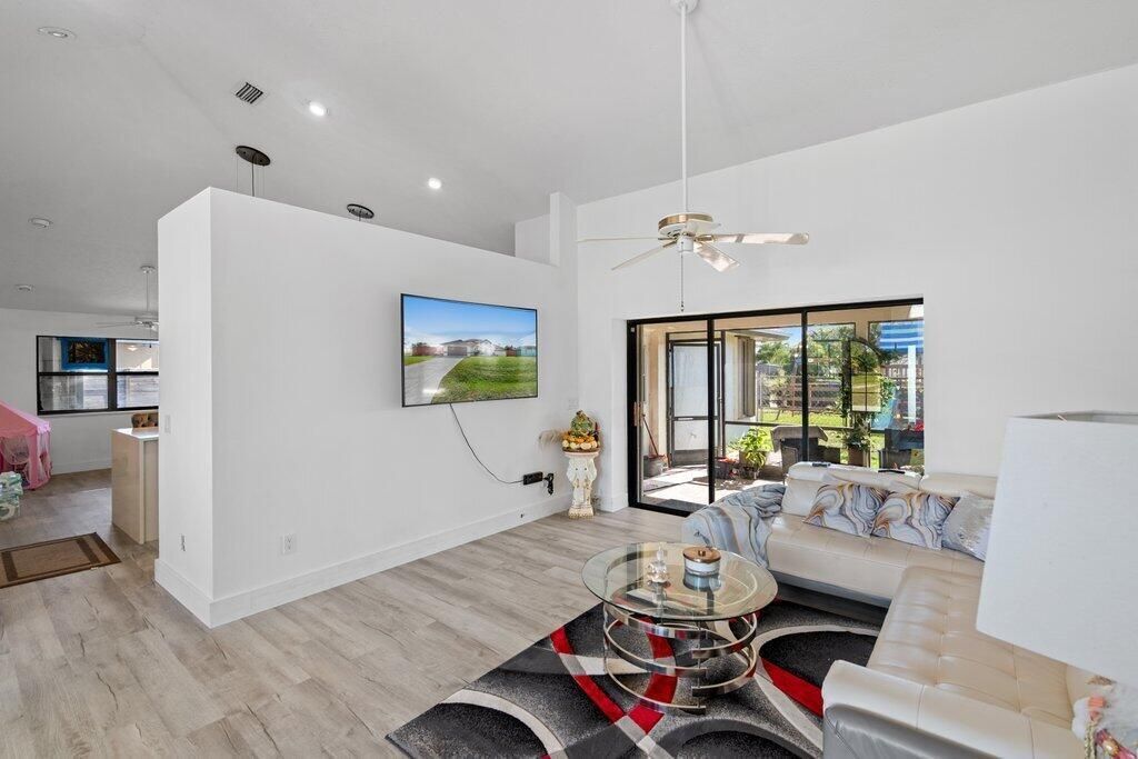 434 SW Jeanne Avenue, Port Saint Lucie, FL 34953 Photo