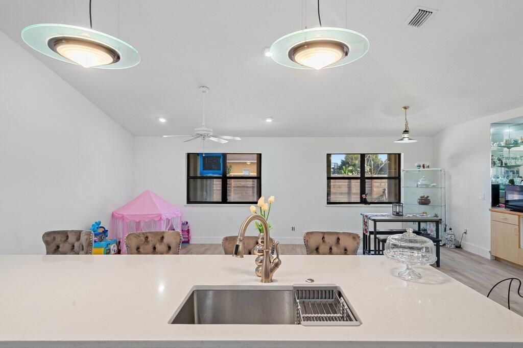 434 SW Jeanne Avenue, Port Saint Lucie, FL 34953 Photo