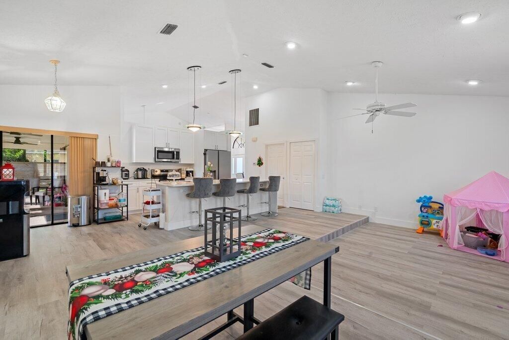 434 SW Jeanne Avenue, Port Saint Lucie, FL 34953 Photo