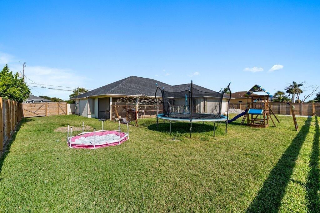 434 SW Jeanne Avenue, Port Saint Lucie, FL 34953 Photo