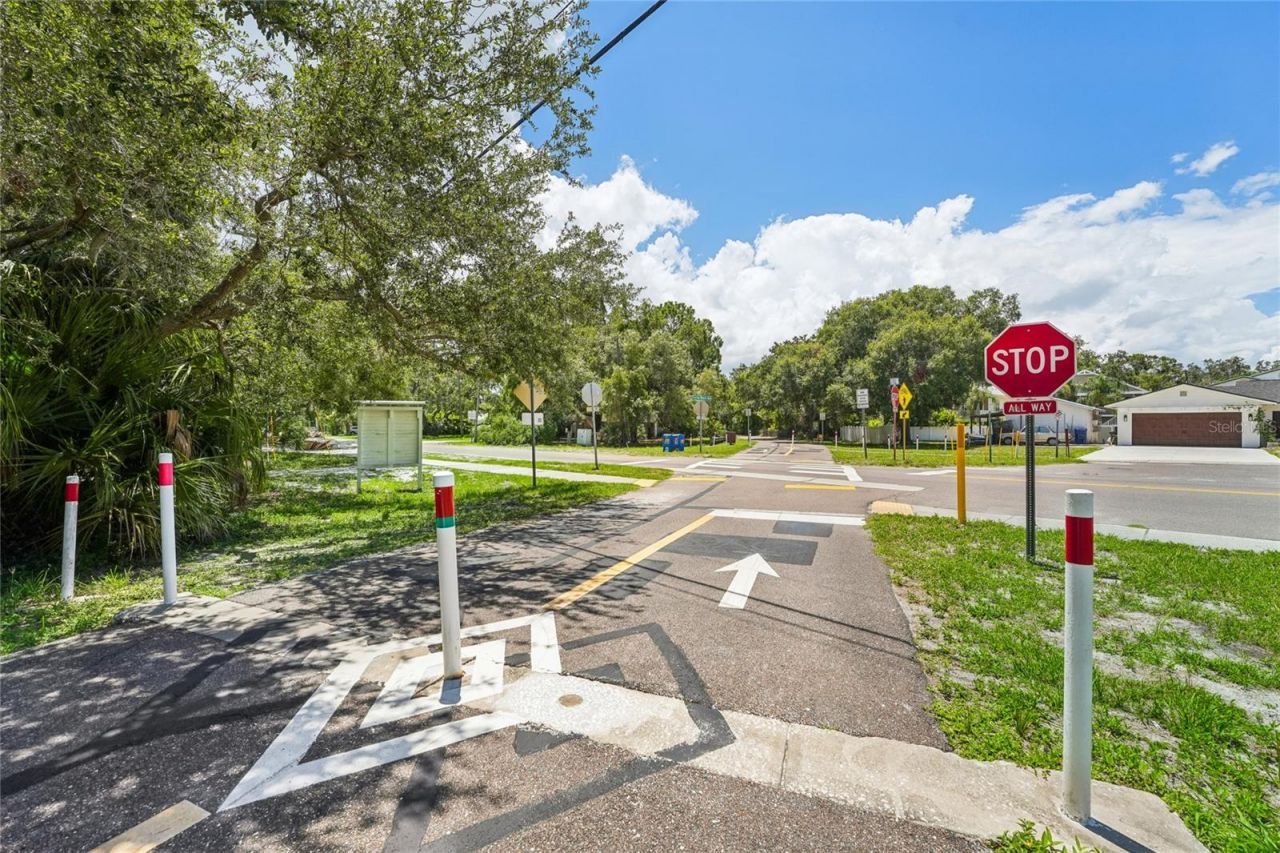 600 Tennessee Avenue, Crystal Beach, FL 34681 Photo