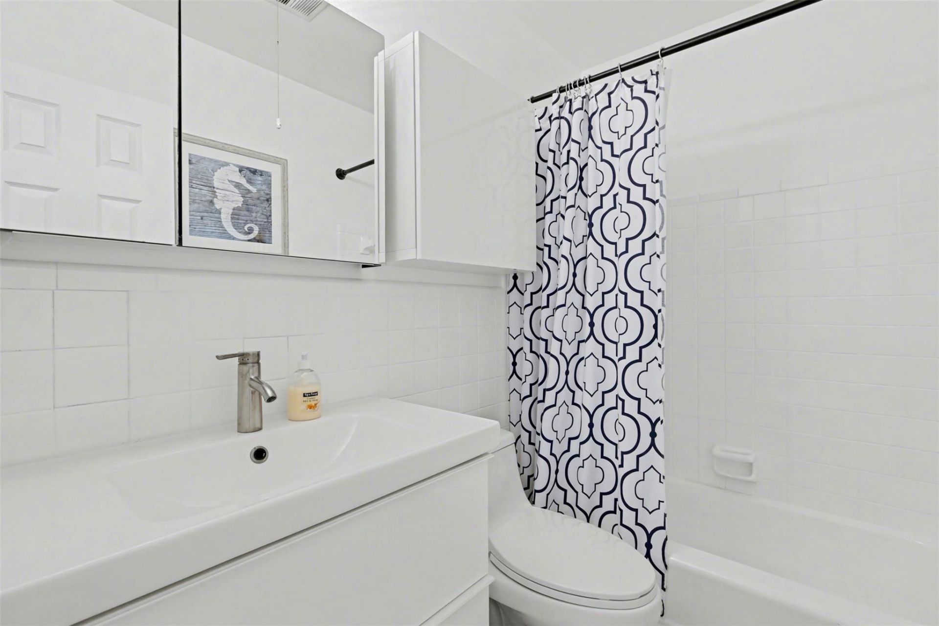 901 SW 11th Avenue, Unit 16H, Hallandale Beach, FL 33009 Photo