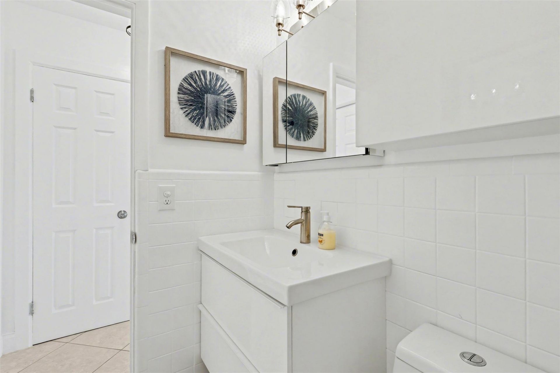 901 SW 11th Avenue, Unit 16H, Hallandale Beach, FL 33009 Photo