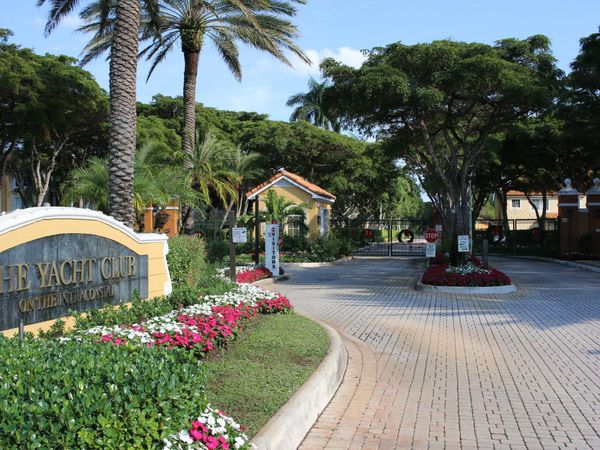 123 Yacht Club Way, Unit 104, Hypoluxo, FL 33462