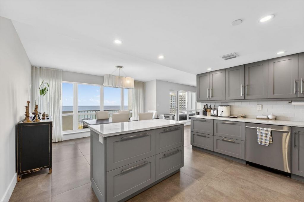 4301 N Ocean Boulevard, Unit 1206, Boca Raton, FL 33431 Photo