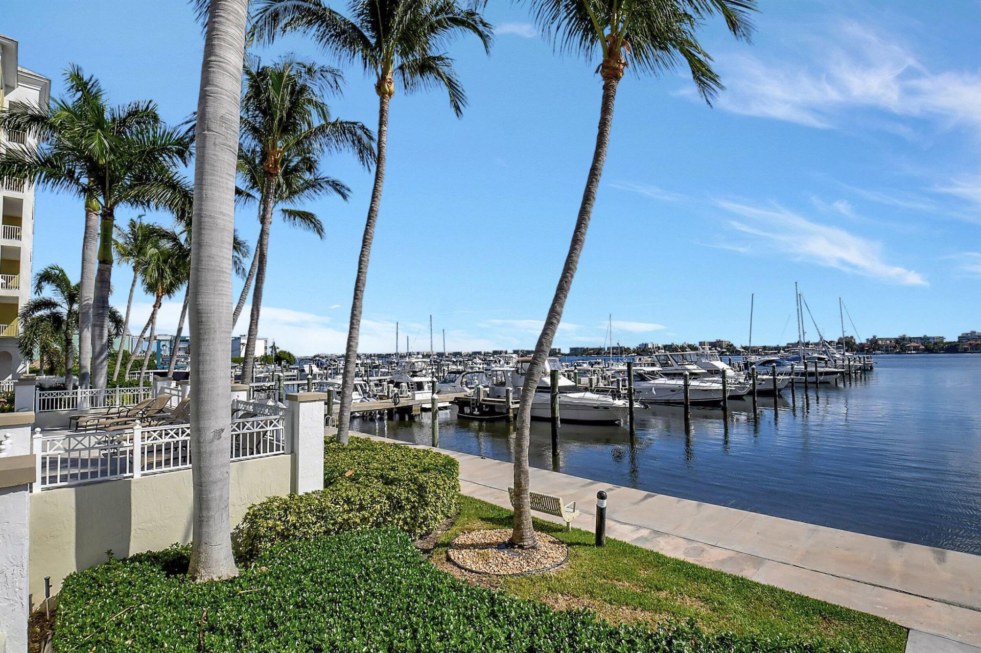 802 W Windward Way, Unit 303, Lantana, FL 33462 Photo