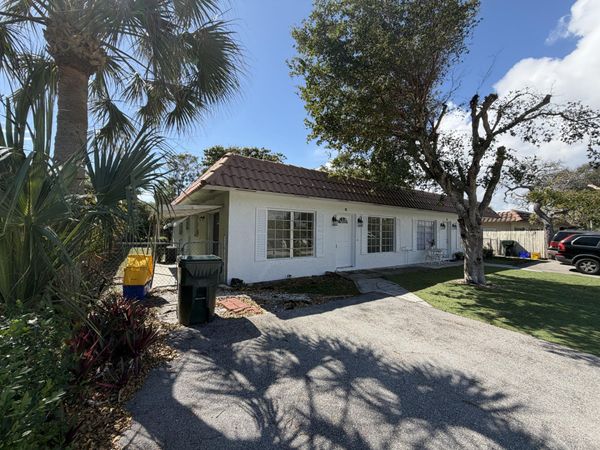 82 Lariat Circle, Boca Raton, FL 33487