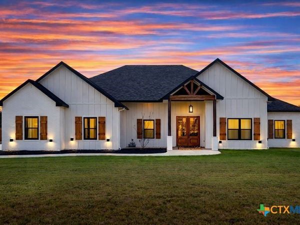 209 Comanche Drive, Gatesville, TX 76528