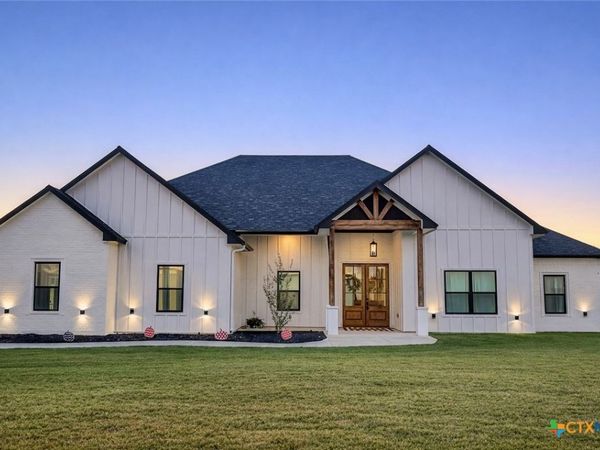 209 Comanche Drive, Gatesville, TX 76528