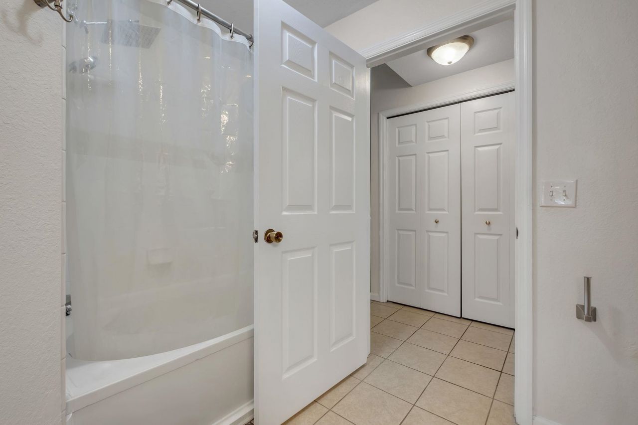 2801 Chancellorsville Drive, Unit 333 & 3B, Tallahassee, FL 32312 Photo