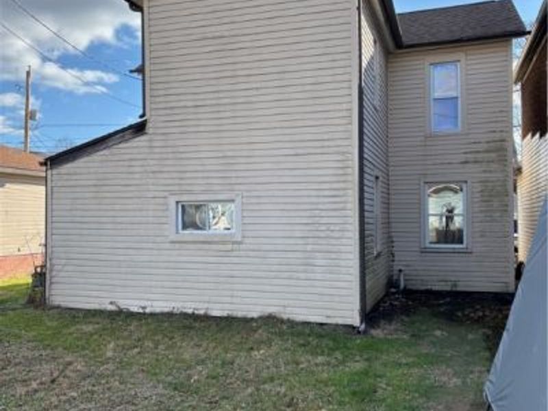 1013 Saint George, East Liverpool, OH 43920 Photo 2