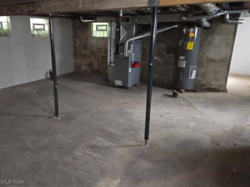 1327 Herberich Avenue, Akron, OH 44301 Photo 11