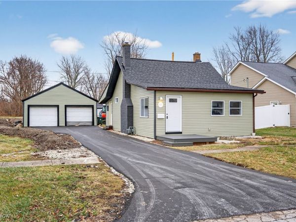 605 W Shore Boulevard, Sheffield Lake, OH 44054