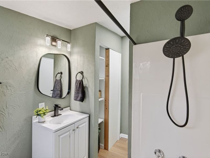 605 W Shore Boulevard, Sheffield Lake, OH 44054 Photo 19