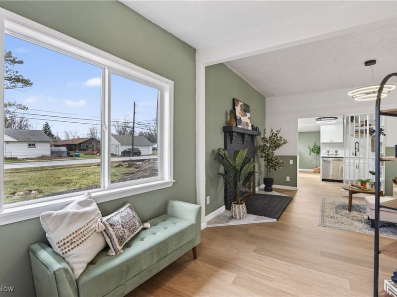 605 W Shore Boulevard, Sheffield Lake, OH 44054 Photo 3