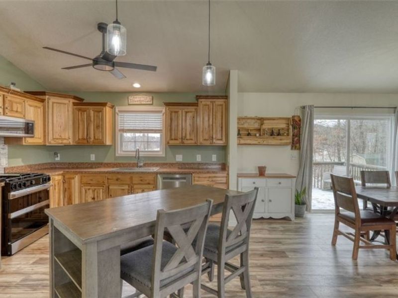 7034 Eaglepoint Drive, Nashport, OH 43830 Photo 12