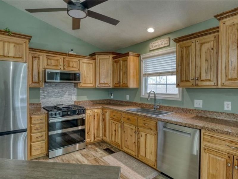 7034 Eaglepoint Drive, Nashport, OH 43830 Photo 7