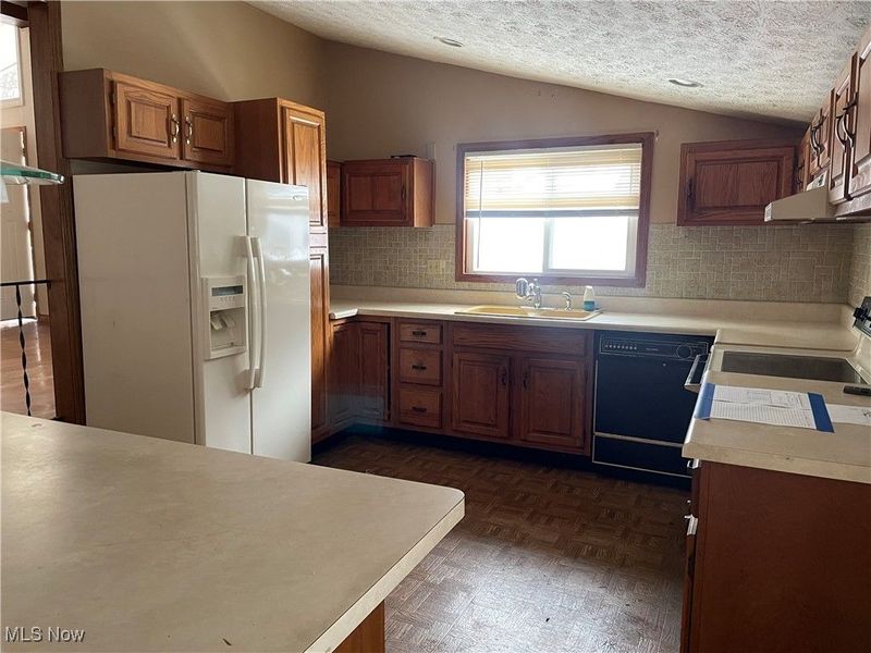 3809 N Glenridge Road, Green, OH 44319 Photo 6