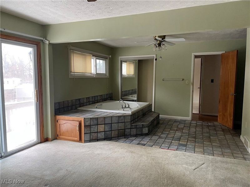 3809 N Glenridge Road, Green, OH 44319 Photo 9