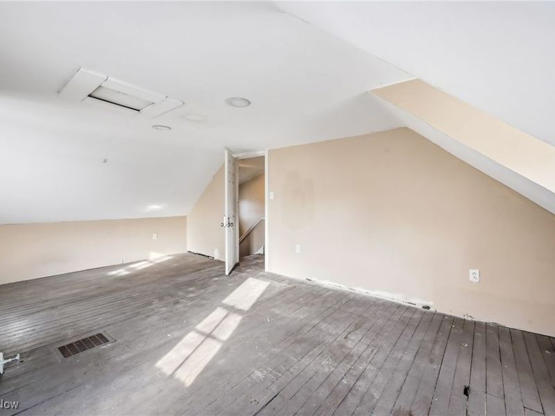 2260 Coronado Avenue, Youngstown, OH 44504 Photo 24