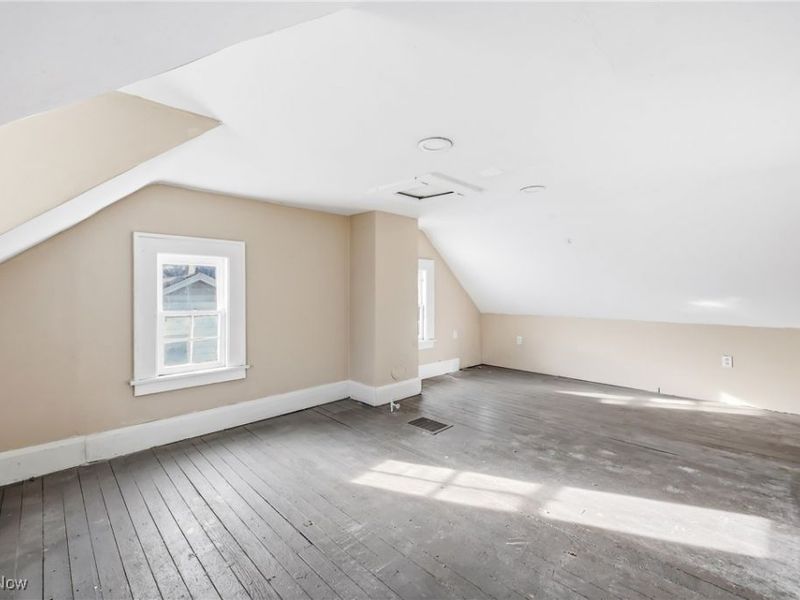 2260 Coronado Avenue, Youngstown, OH 44504 Photo 25