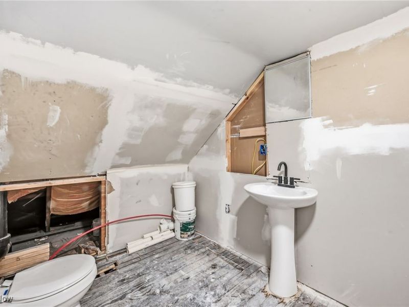 2260 Coronado Avenue, Youngstown, OH 44504 Photo 26