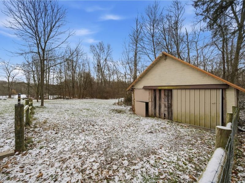 12430 Millersburg Road SW, Massillon, OH 44647 Photo 4
