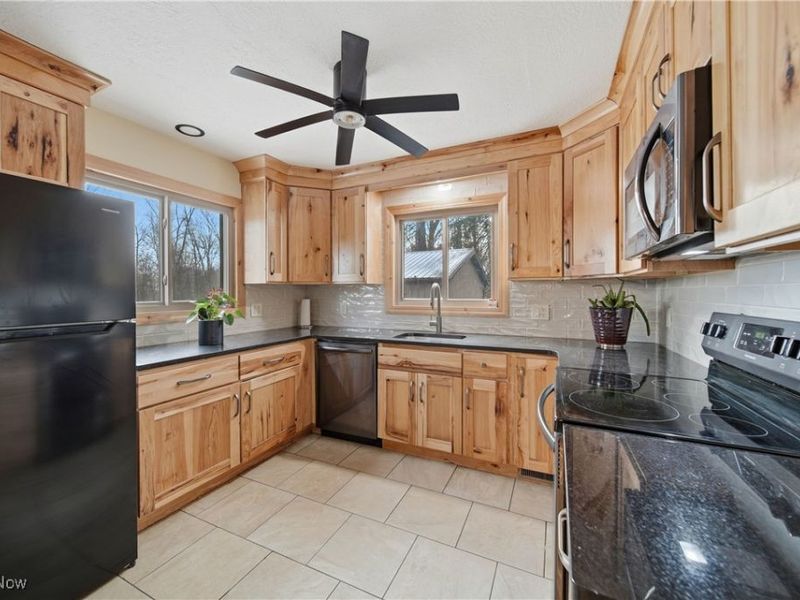 12430 Millersburg Road SW, Massillon, OH 44647 Photo 8