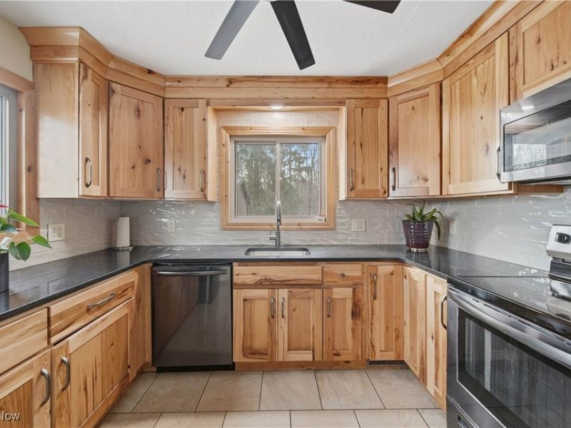 12430 Millersburg Road SW, Massillon, OH 44647 Photo 9