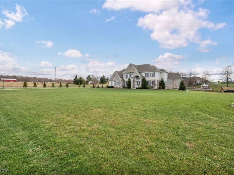 442 Madison Trail, Doylestown, OH 44230 Photo 3